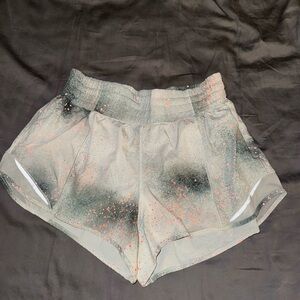 Lululemon Hotty Hot High-Rise Short 2.5" *Reflective